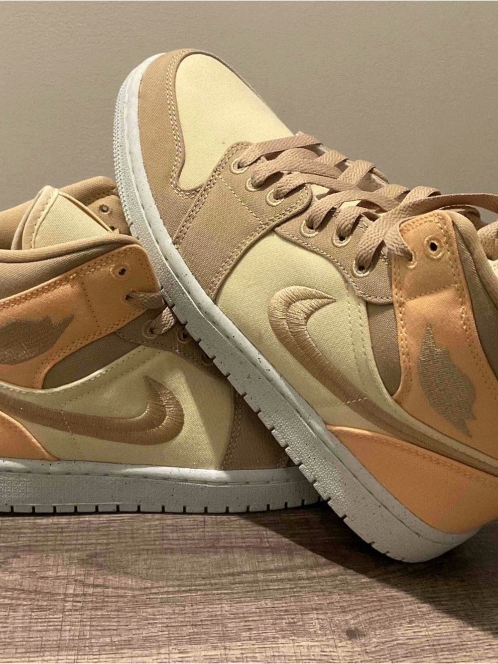 Nike Menโs Mid-Top Sneakers in Cream and Tan